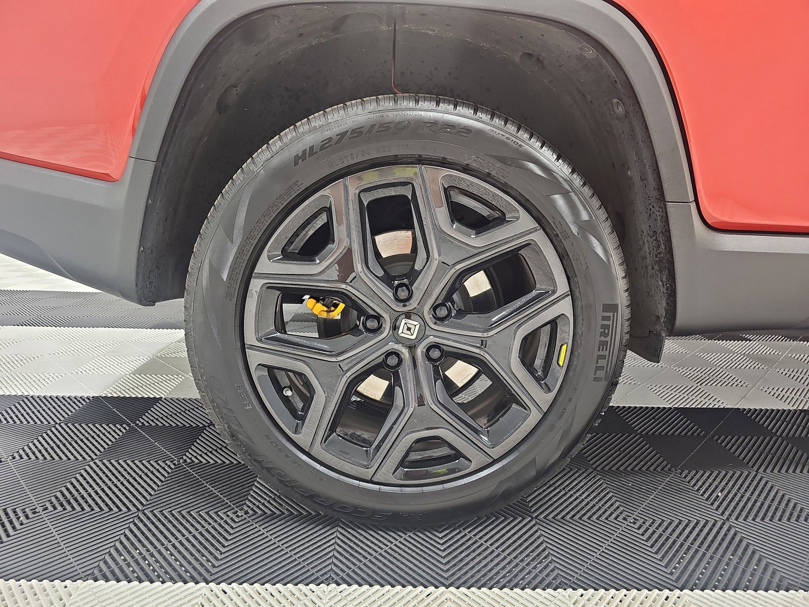 Used 2023 Rivian R1T Adventure image 12