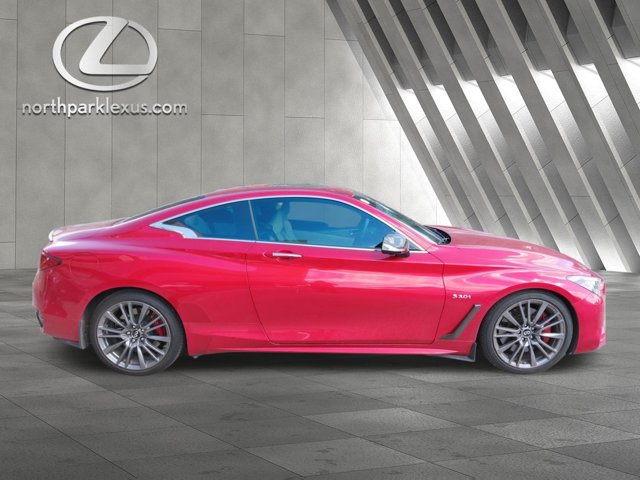 Used 2017 INFINITI Q60 Red Sport 400 RWD image 4