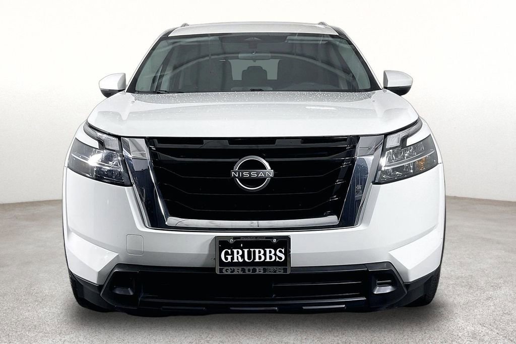 Used 2022 Nissan Pathfinder SV FWD image 5