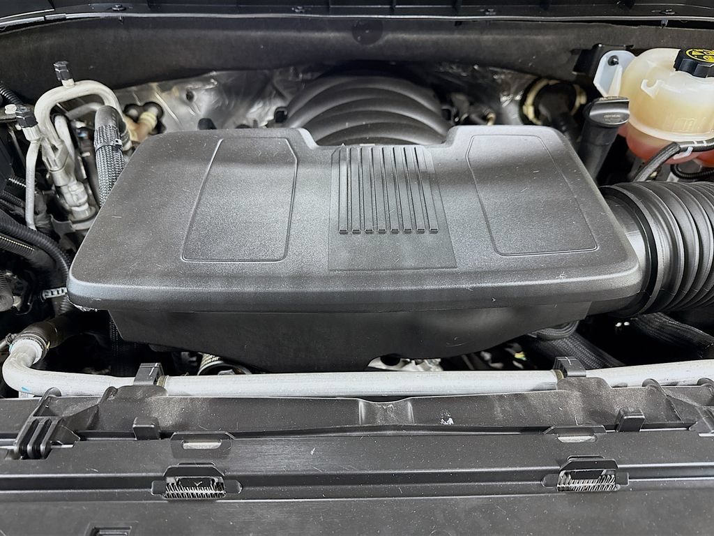 Used 2024 Chevrolet Suburban LT AWD/4WD image 32