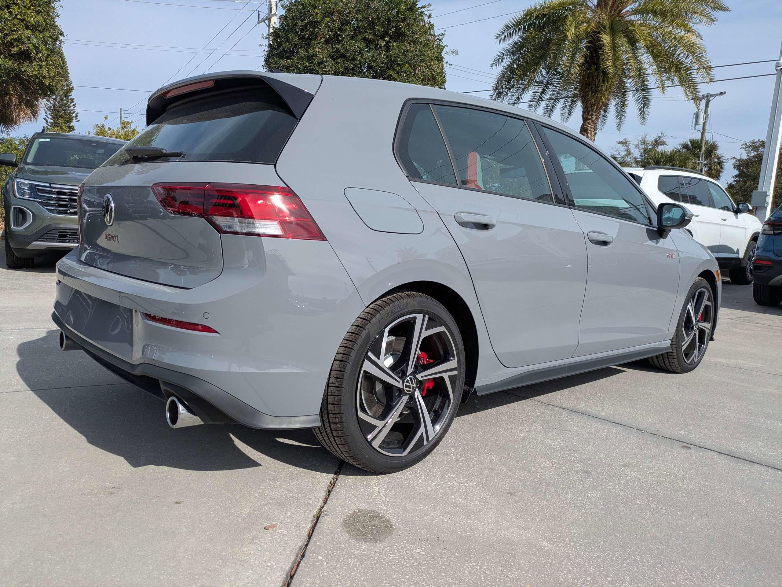 New 2026 Volkswagen GTI SE FWD image 4