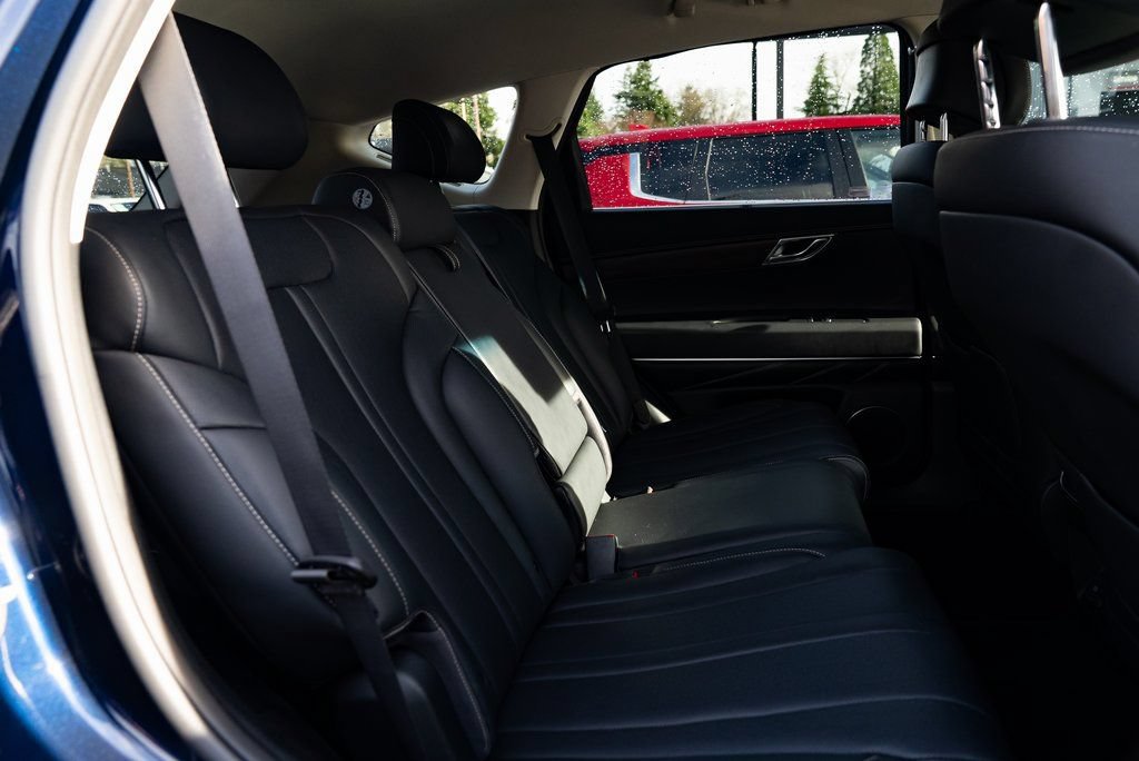 Used 2024 Genesis GV80 2.5T AWD/4WD image 21