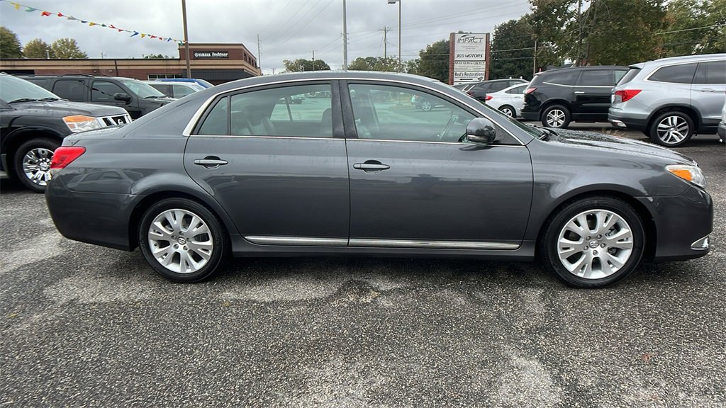 Used 2012 Toyota Avalon image 4