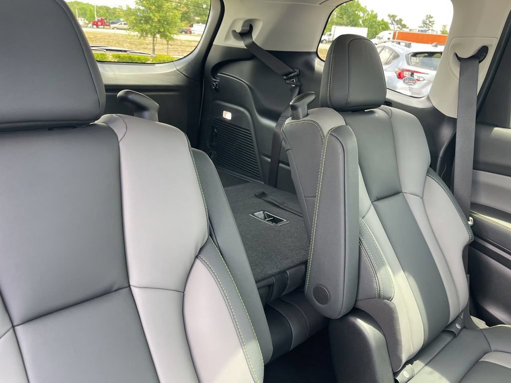 Certified 2025 Subaru Ascent Onyx Edition AWD/4WD image 32