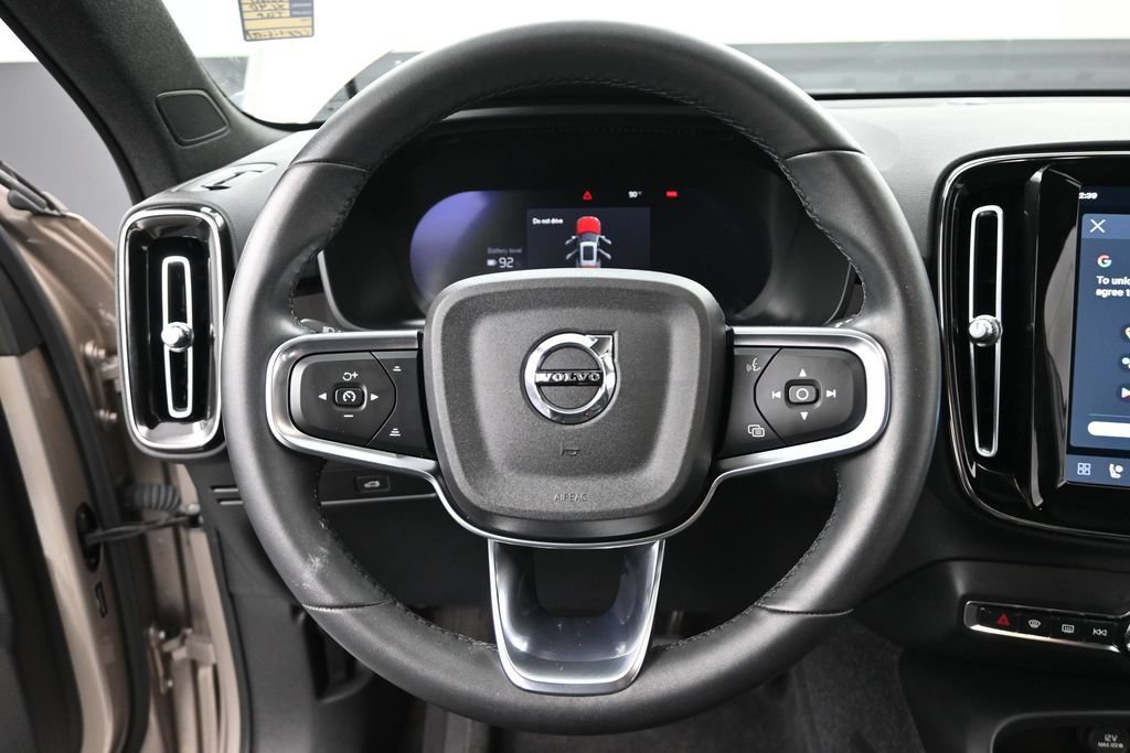 Used 2023 Volvo XC40 Recharge Plus AWD/4WD image 10