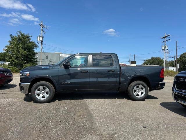 New 2025 RAM 1500 4x4 Crew Cab image 6