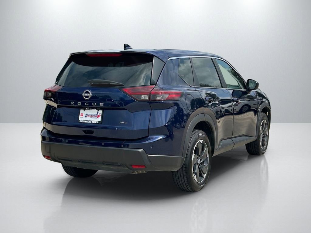 Used 2025 Nissan Rogue SV image 5