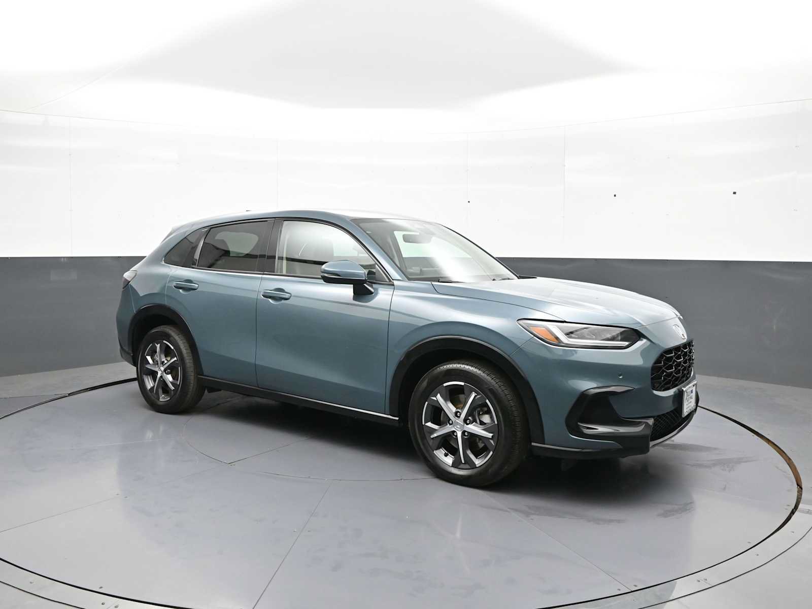 Used 2024 Honda HR-V EX-L image 3