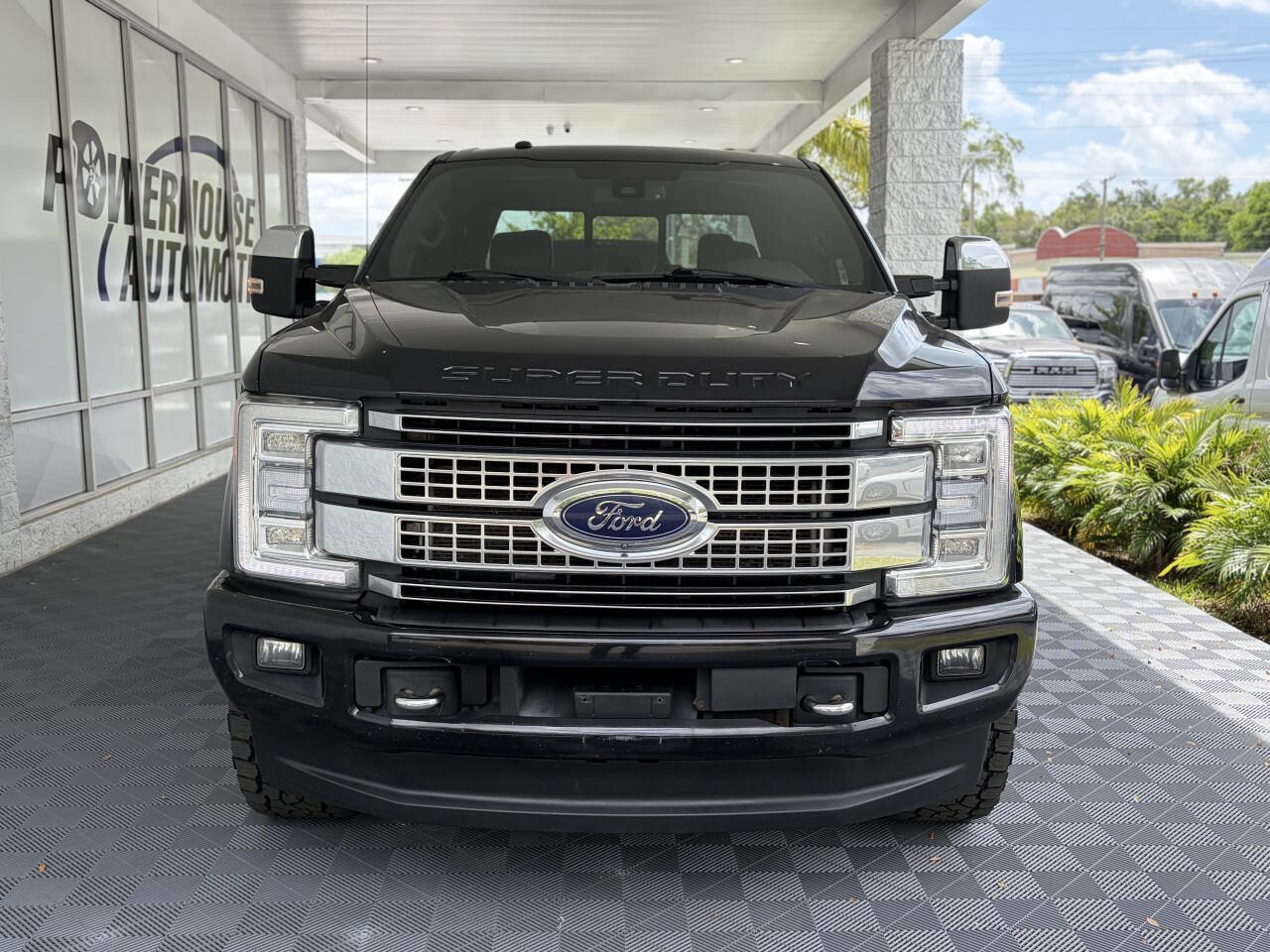 Used 2017 Ford F350 Platinum w/ Platinum Ultimate Package image 2