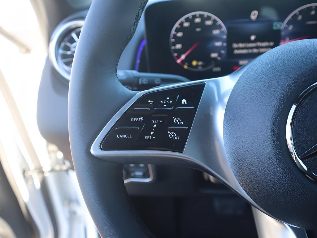 New 2026 Mercedes-Benz GLB 250 4MATIC image 39