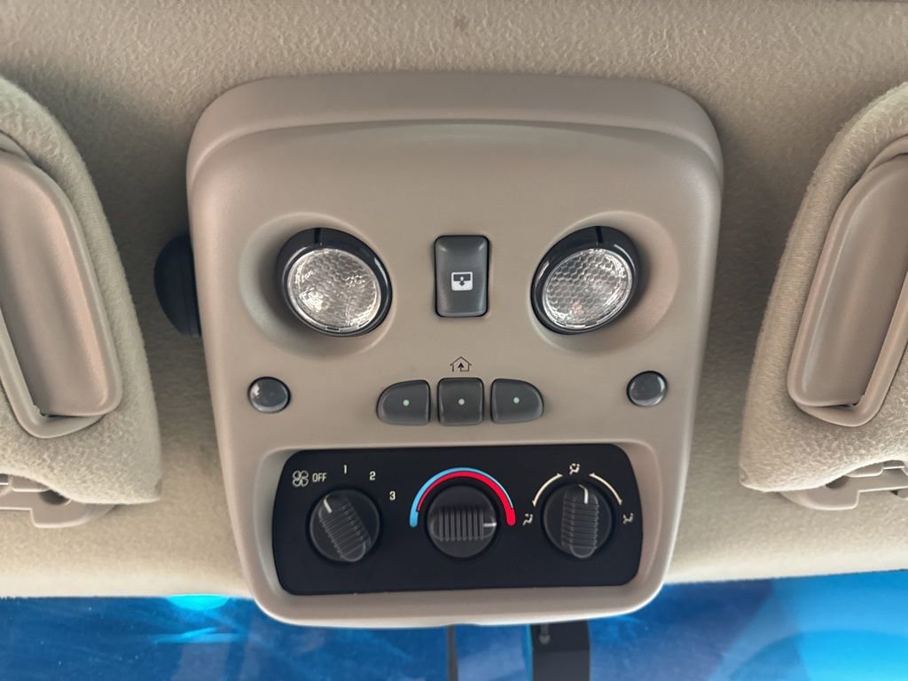 Used 2002 Chevrolet Tahoe LT image 19