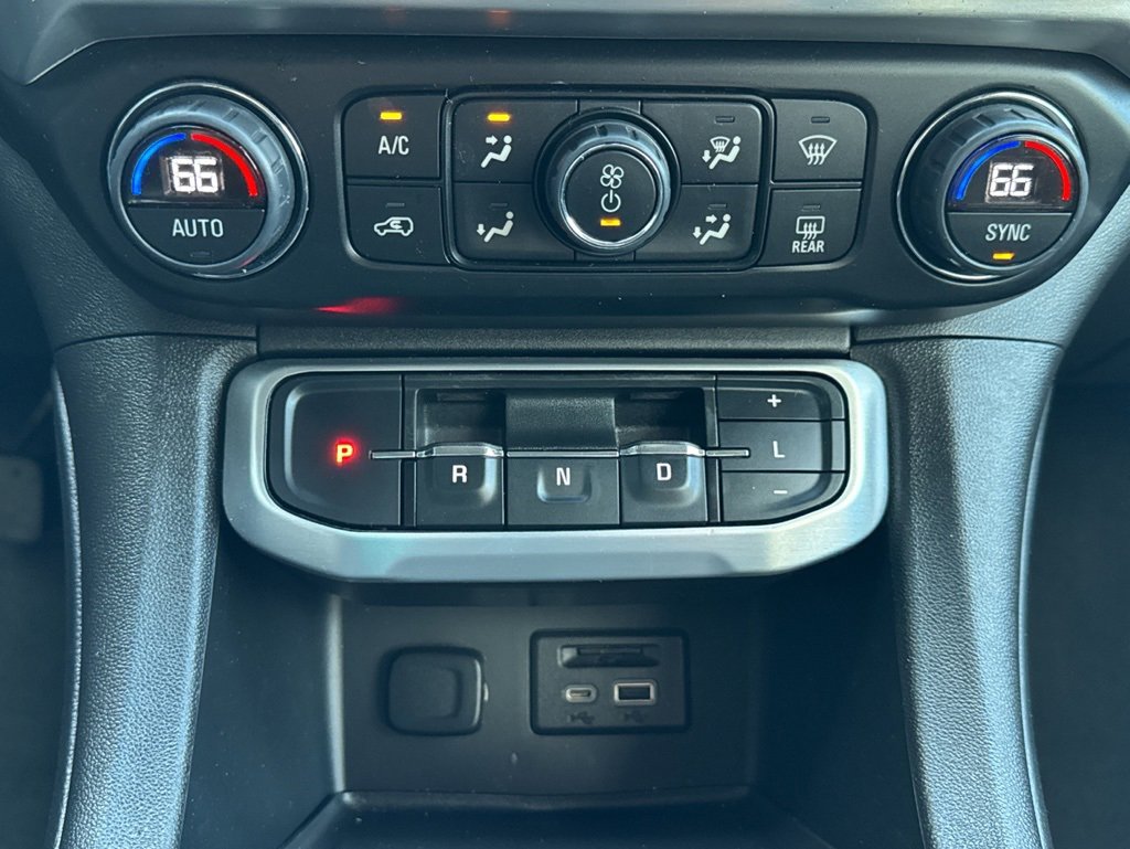 Used 2023 GMC Acadia SLT image 10