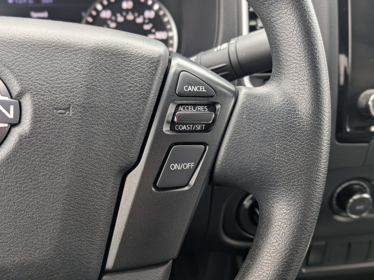 Used 2022 Nissan Frontier SV image 28