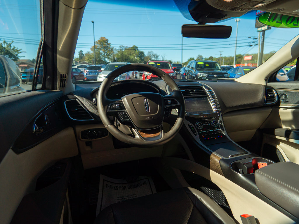Used 2020 Lincoln Nautilus Reserve FWD image 14