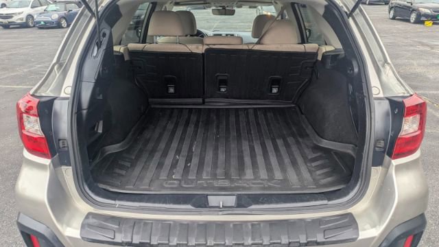 Used 2018 Subaru Outback 2.5i Premium image 13