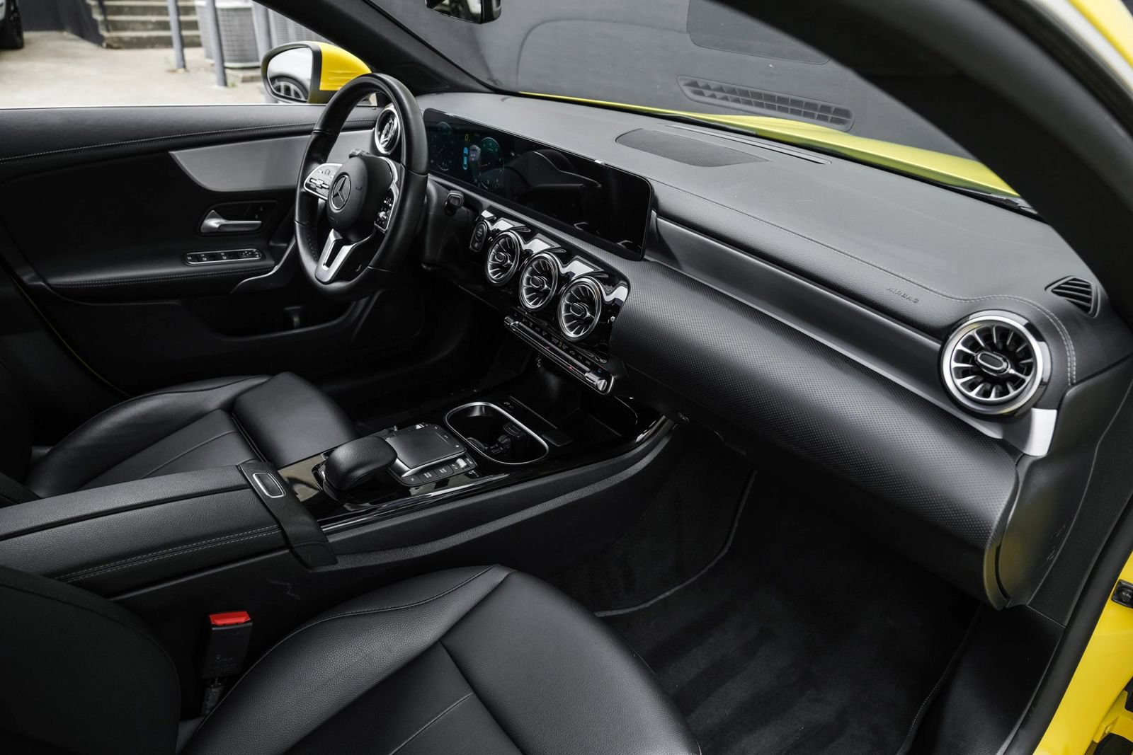 Used 2022 Mercedes-Benz CLA 250 image 17