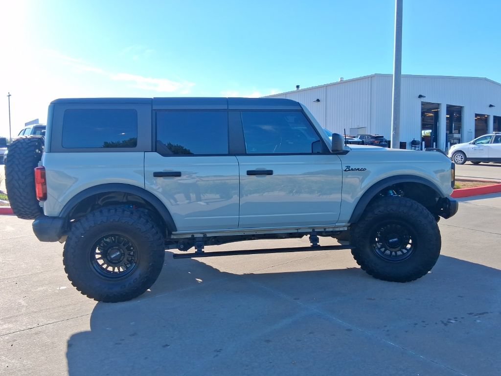 Used 2023 Ford Bronco Black Diamond AWD/4WD image 6
