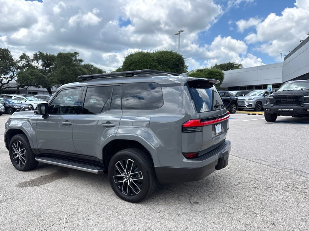 Certified 2024 Lexus GX 550 w/ Cold Area Package AWD/4WD image 3