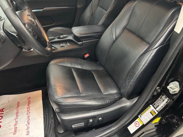 Used 2016 Toyota Avalon Touring w/ Protection Package image 12