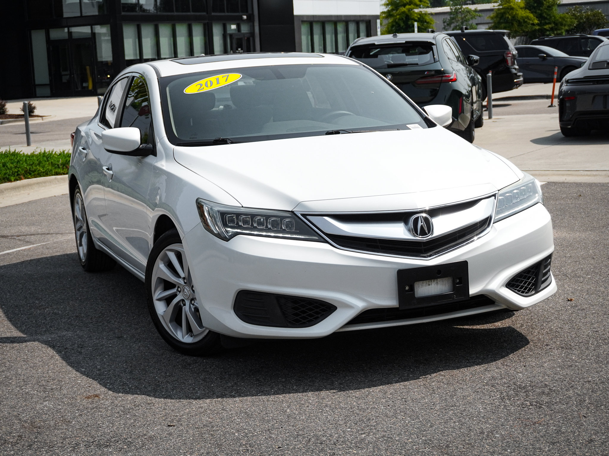 Used 2017 Acura ILX FWD image 2