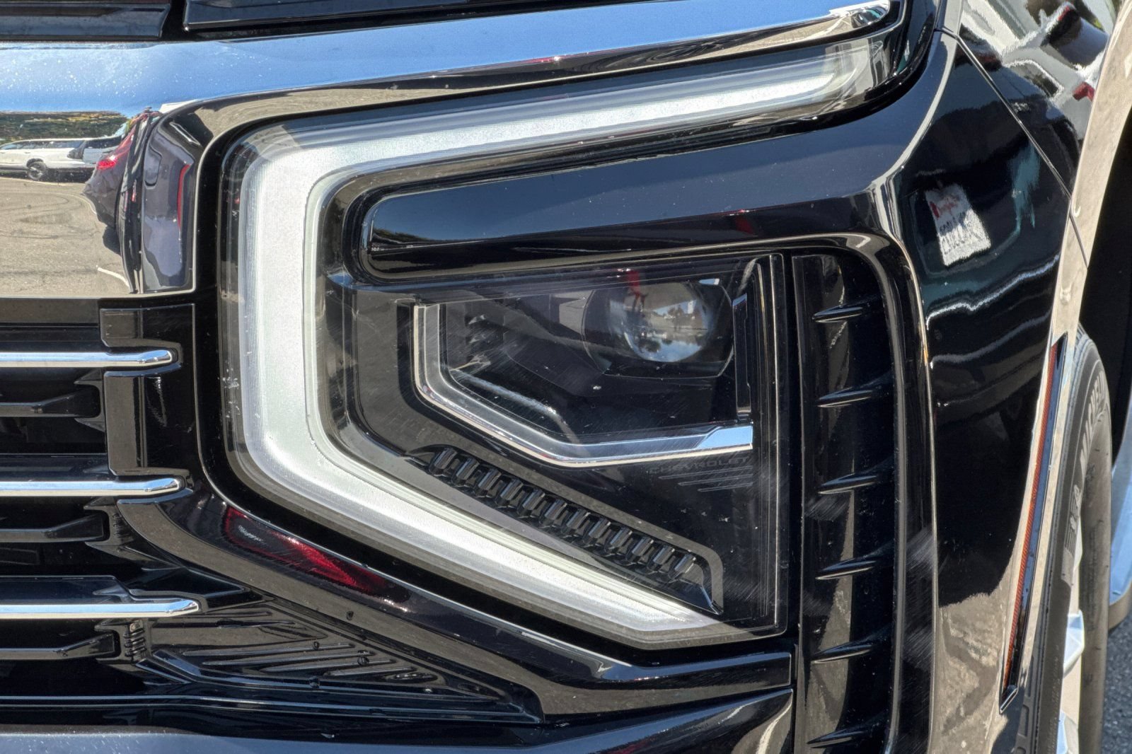 Used 2025 Chevrolet Suburban LT RWD image 51