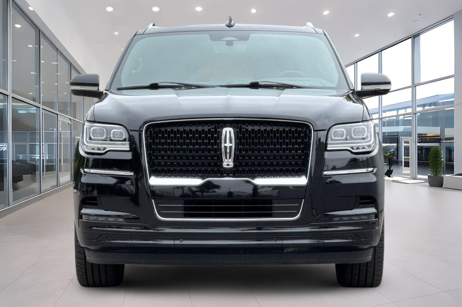 Certified 2023 Lincoln Navigator L Reserve AWD/4WD image 9