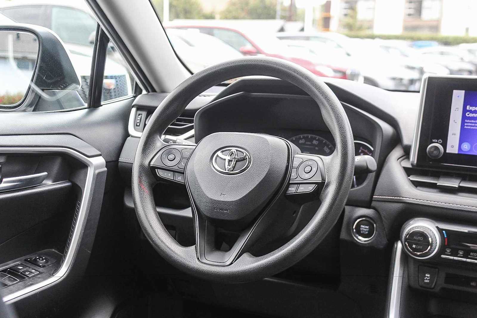 Used 2023 Toyota RAV4 XLE FWD image 19