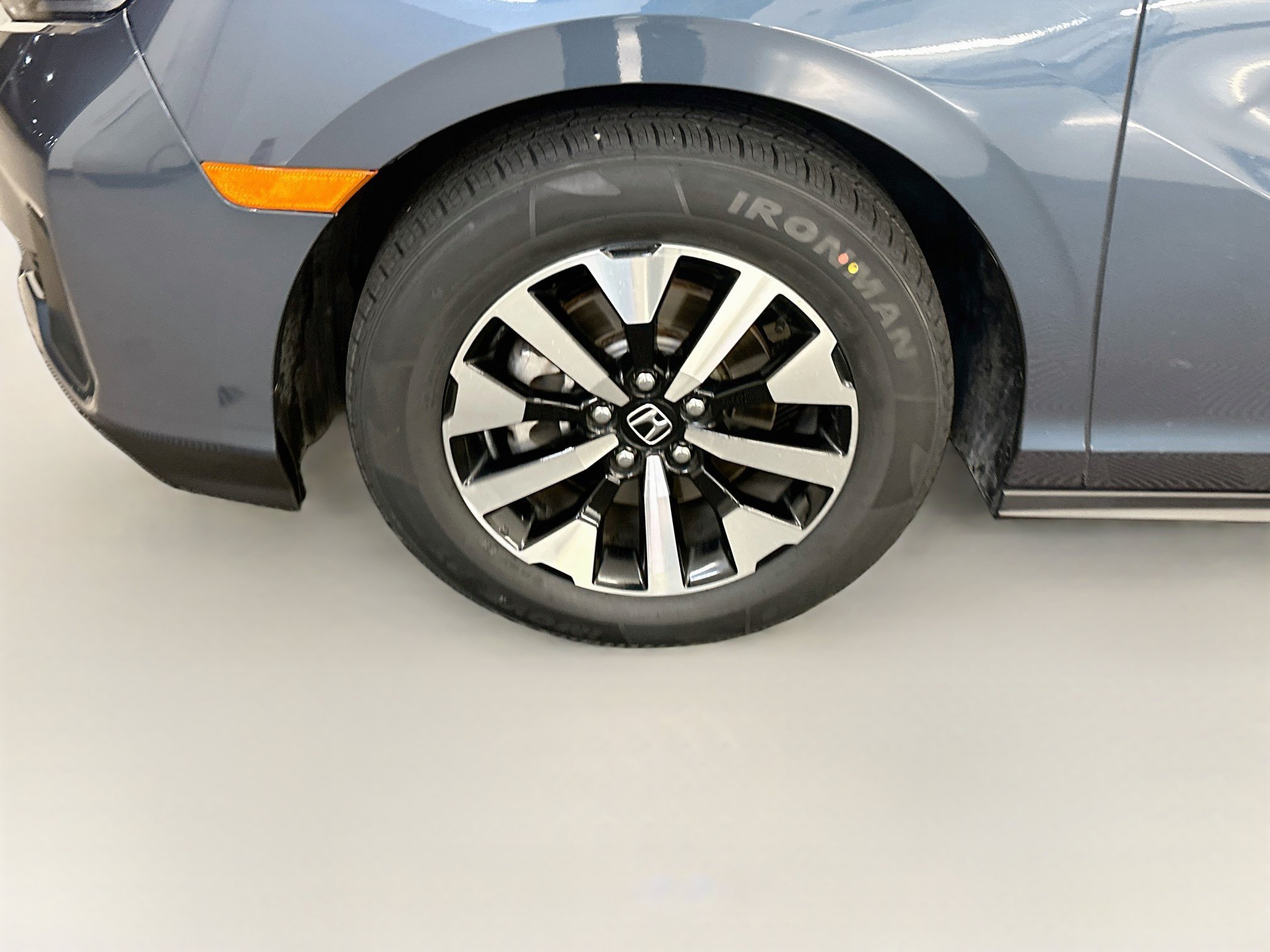 Used 2025 Honda Odyssey EX-L image 11