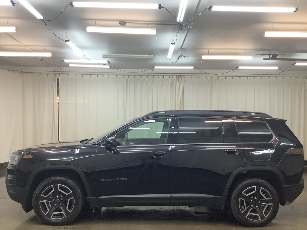 Used 2026 Jeep Cherokee Limited AWD/4WD image 10