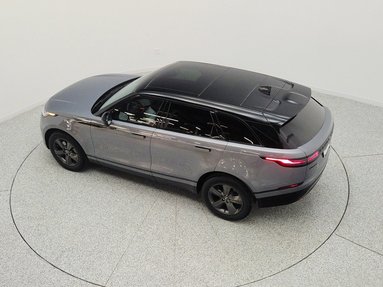 Used 2024 Land Rover Range Rover Velar S AWD/4WD image 30
