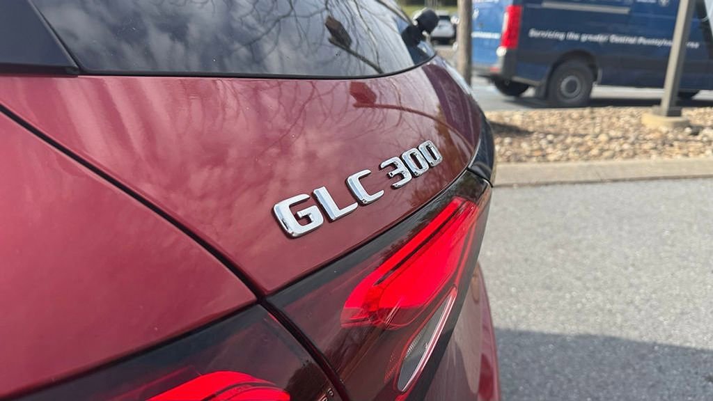 Used 2023 Mercedes-Benz GLC 300 4MATIC image 12