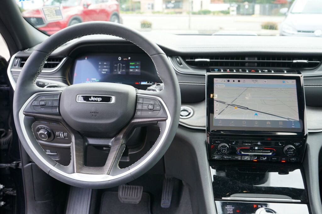 Used 2024 Jeep Grand Cherokee Limited 4xe w/ Trailer Tow Package image 15