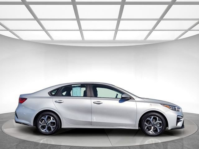 Used 2021 Kia Forte LXS FWD image 3