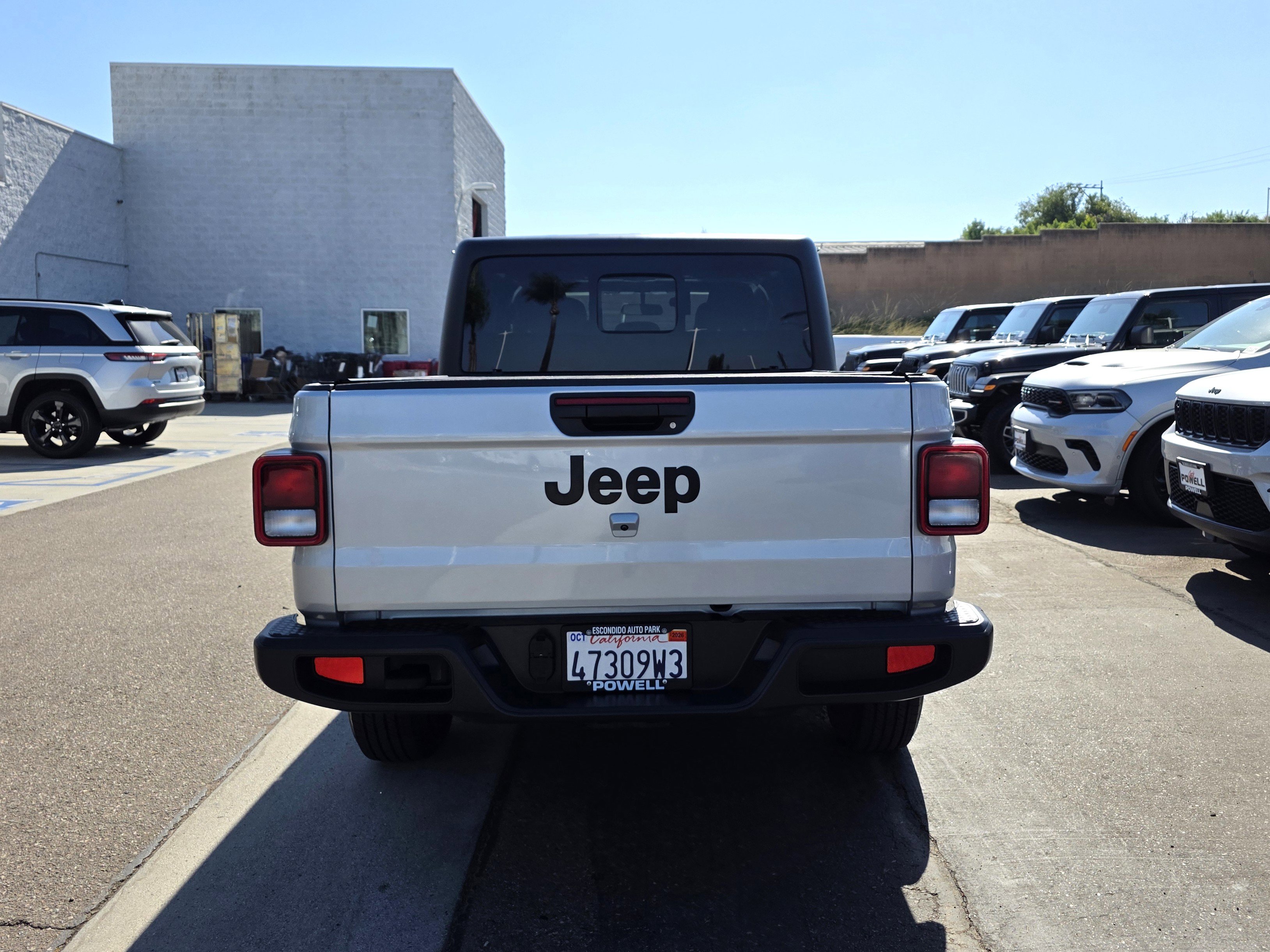 Certified 2023 Jeep Gladiator Sport image 4