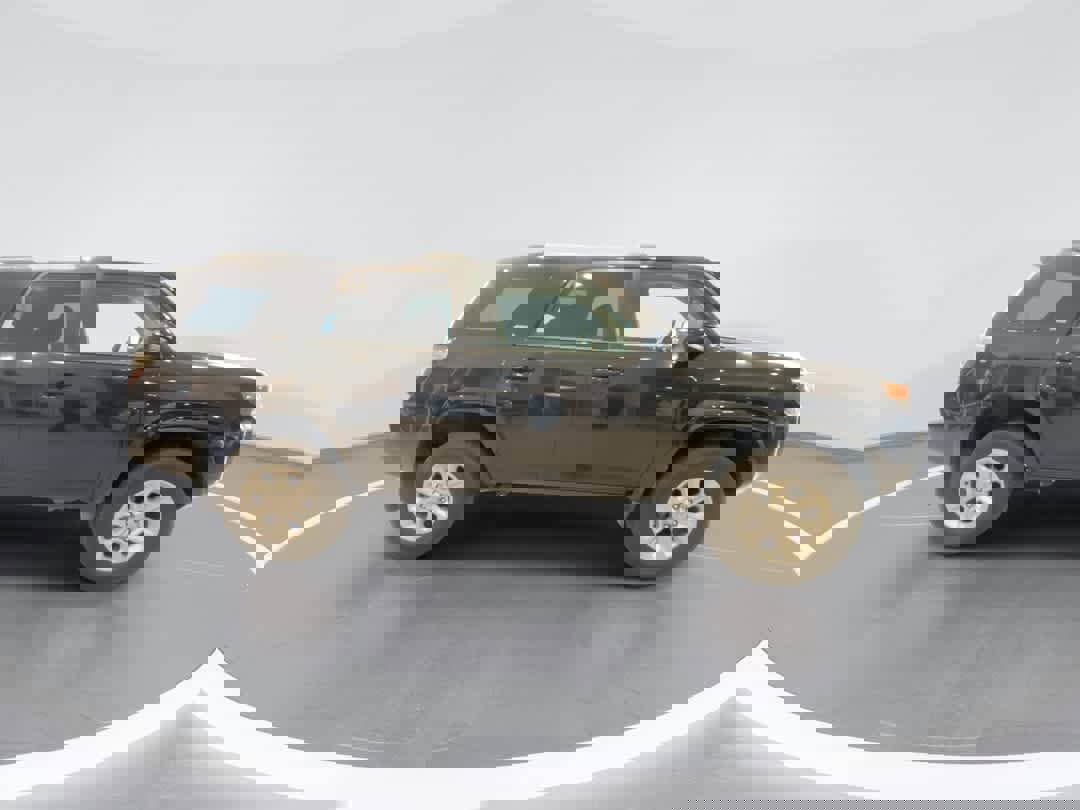 Used 2024 Toyota 4Runner SR5 AWD/4WD image 8