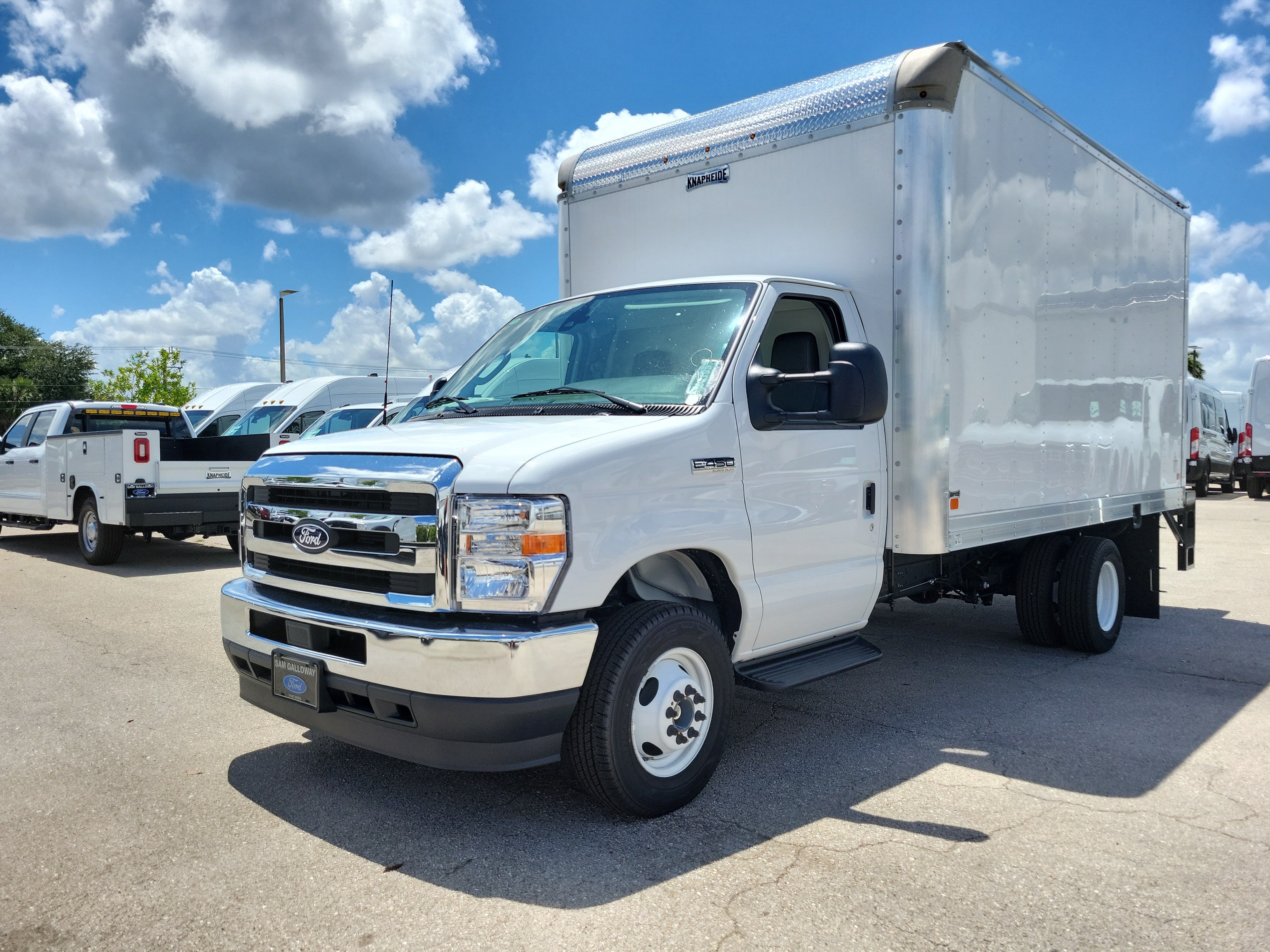 New 2026 Ford E-450 and Econoline 450 Super Duty w/ Power Equipment Group RWD image 3