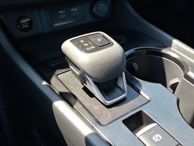 Used 2026 Nissan Rogue SV FWD image 11