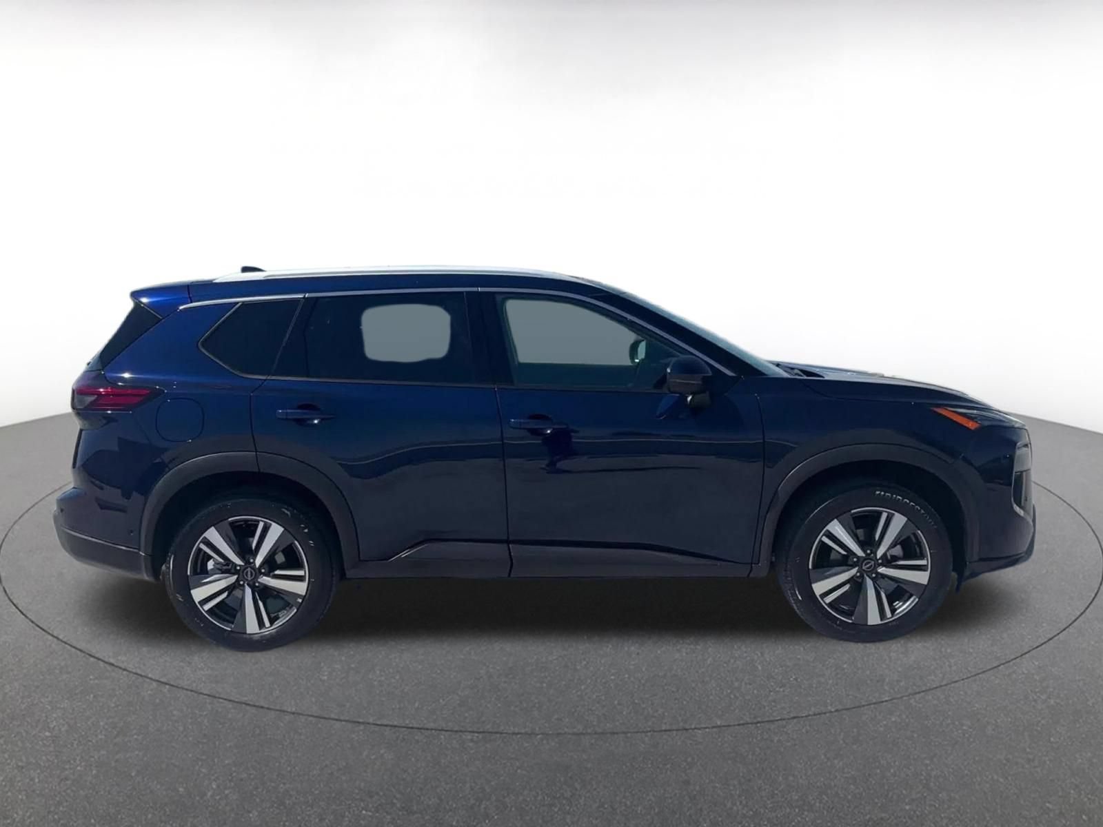 Used 2026 Nissan Rogue SL FWD image 16