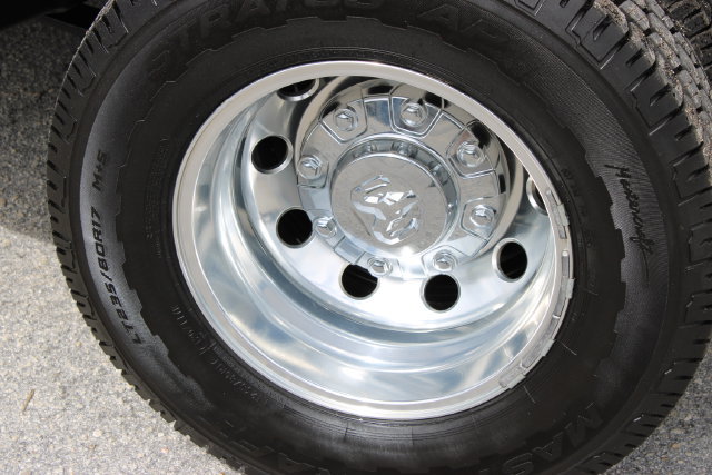 Used 2024 RAM 3500 Big Horn w/ Sport Appearance Package AWD/4WD image 18