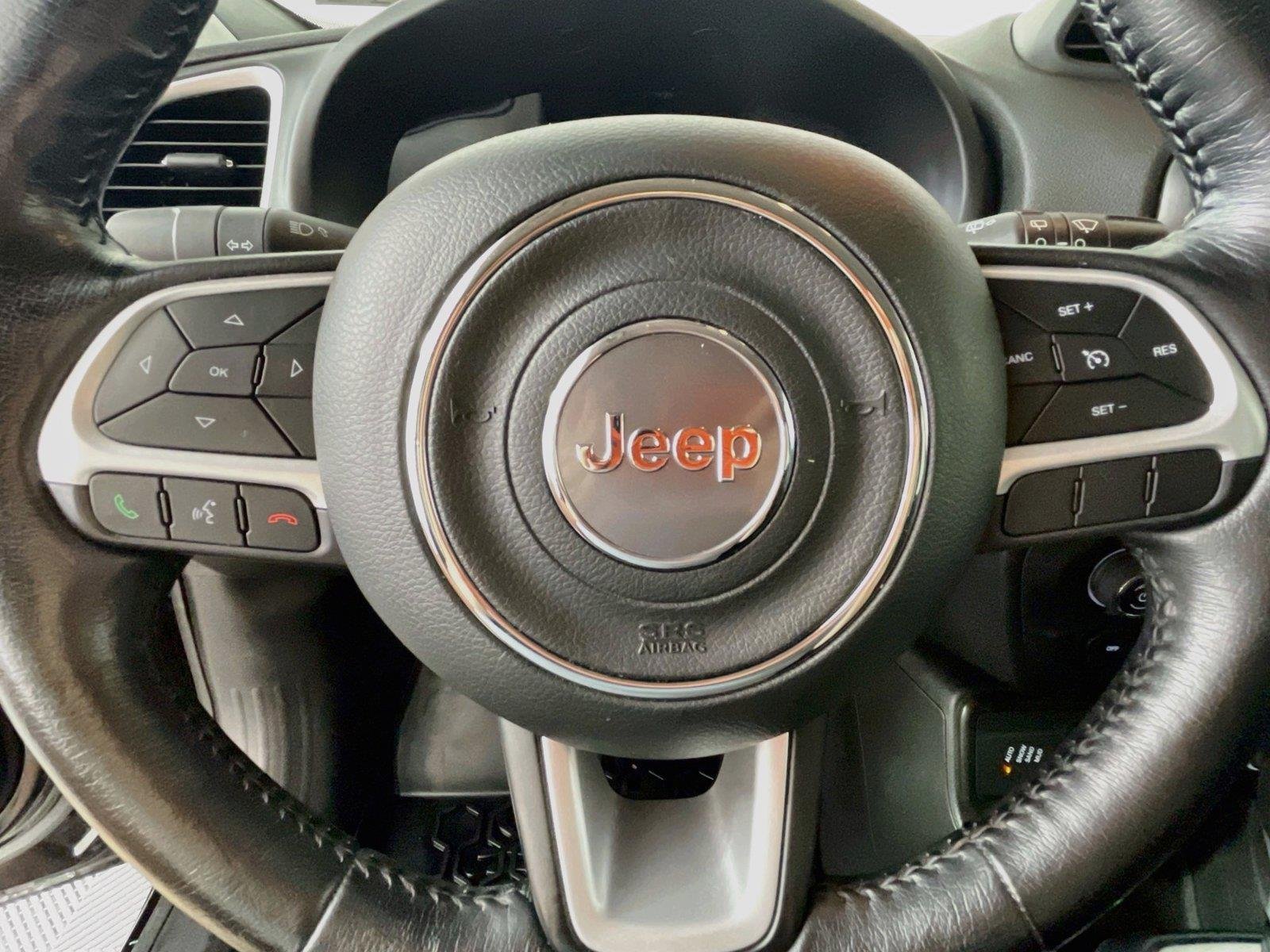 Used 2020 Jeep Renegade Latitude w/ Cold Weather Group AWD/4WD image 14