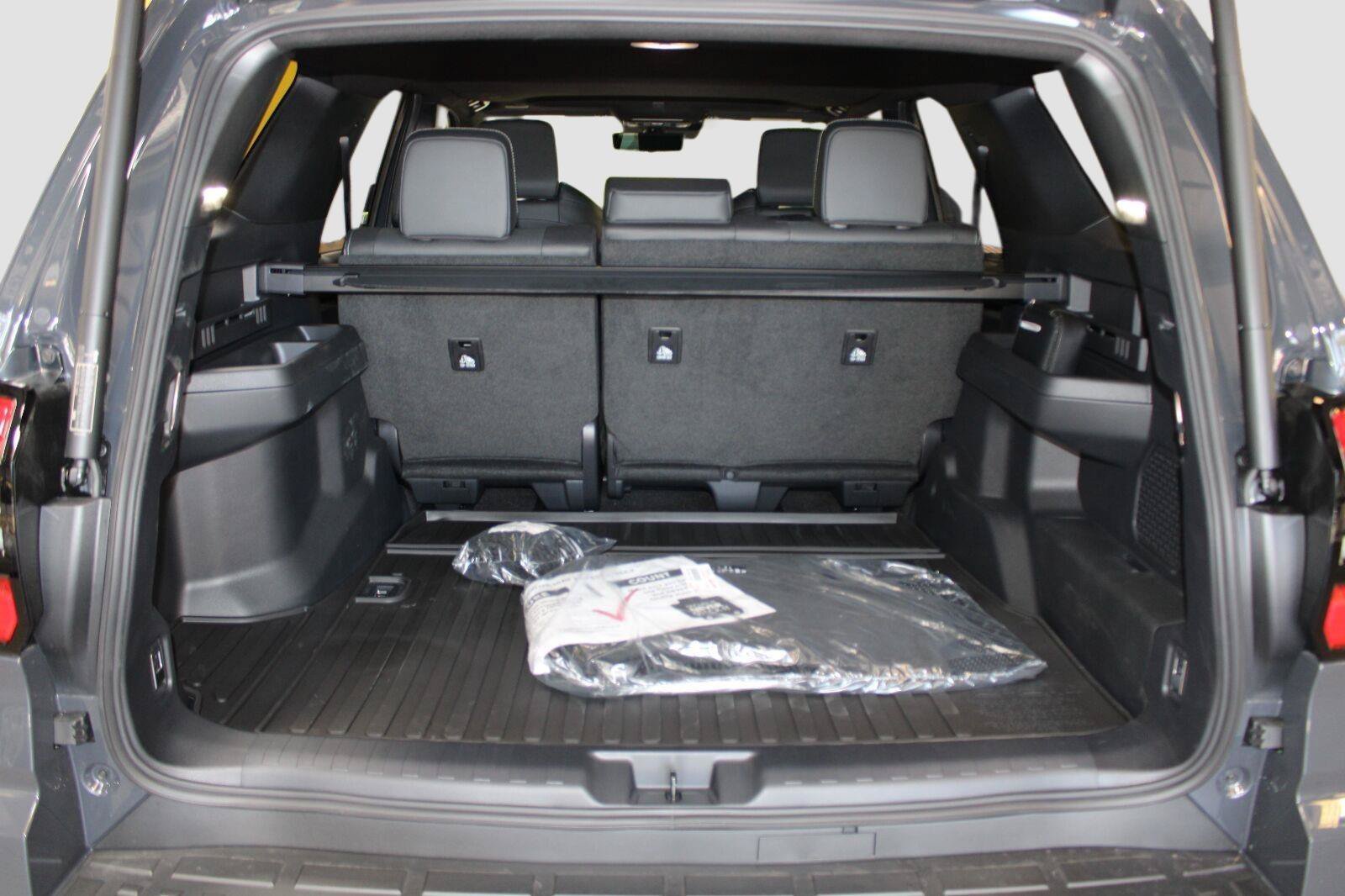 Certified 2026 Toyota 4Runner TRD Off-Road Premium w/ Tow Technology Package AWD/4WD image 38