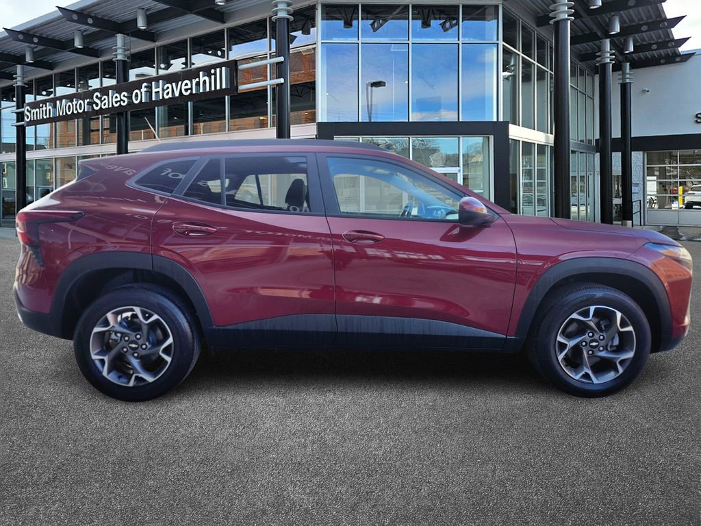 Used 2024 Chevrolet Trax LT image 6
