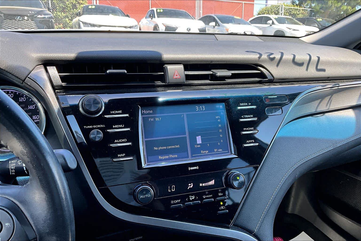 Used 2020 Toyota Camry SE w/ Convenience Package FWD image 34