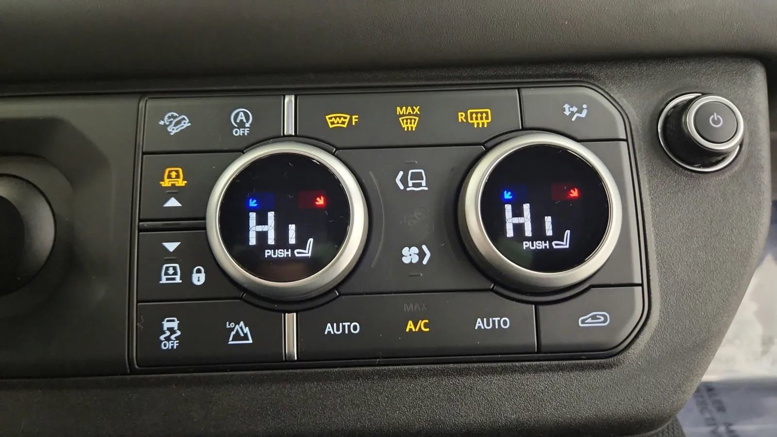 Used 2022 Land Rover Defender 90 V8 image 31