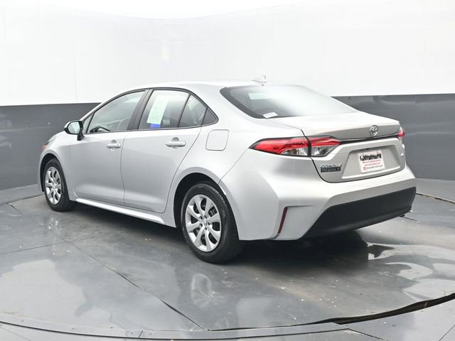 Used 2026 Toyota Corolla LE image 3