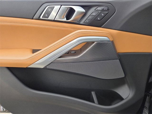 Used 2023 BMW X6 xDrive40i w/ Executive Package image 16