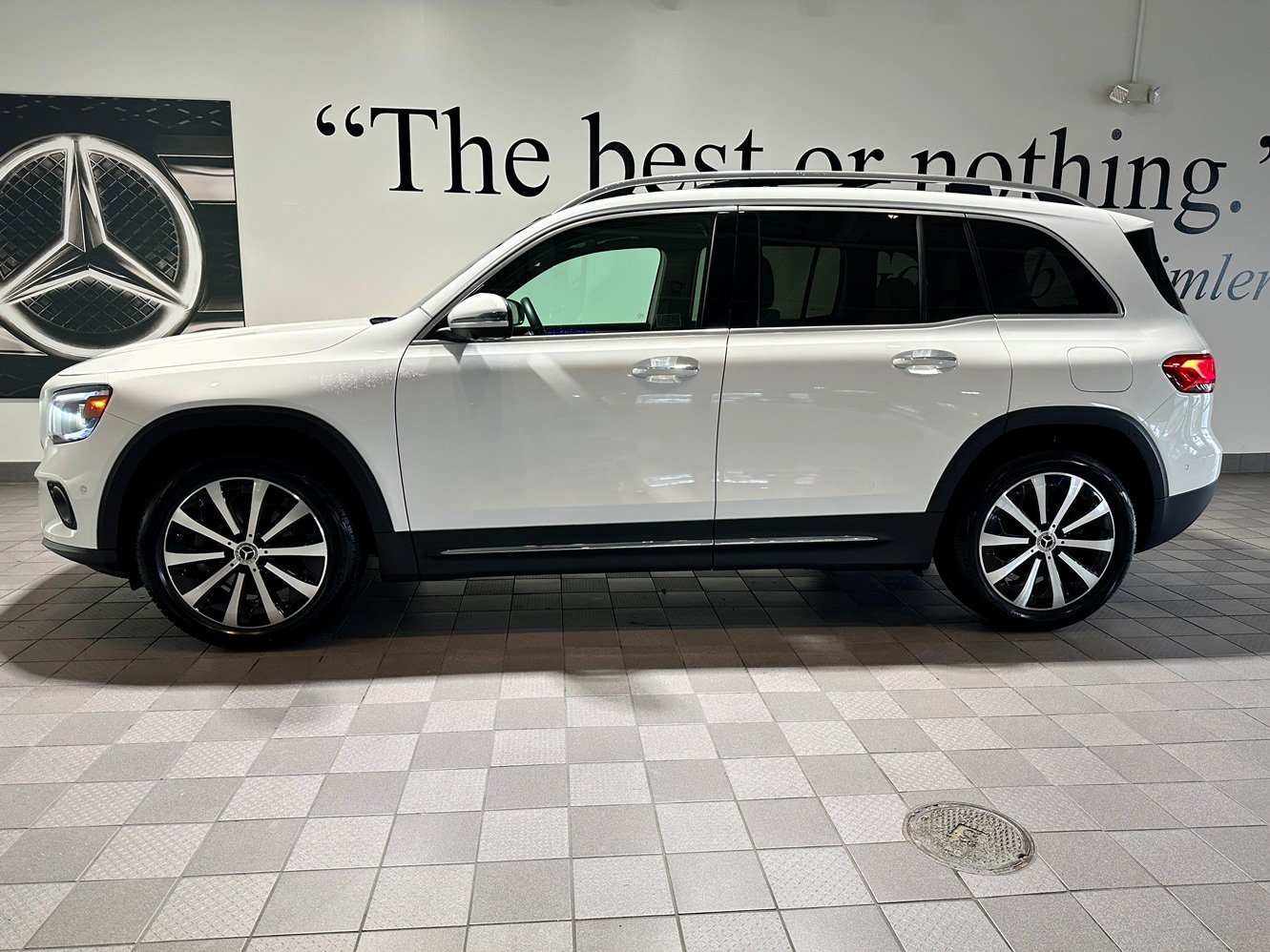 Certified 2023 Mercedes-Benz GLB 250 4MATIC image 7