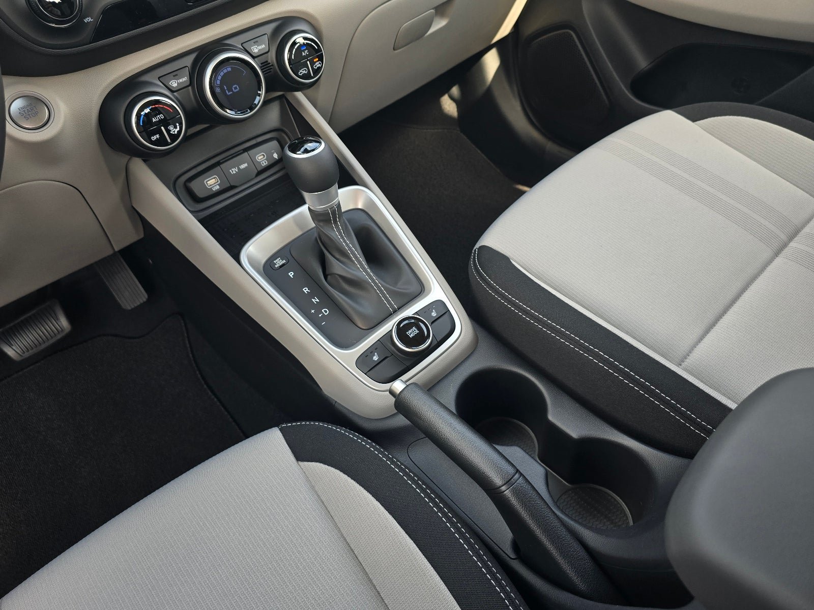 New 2026 Hyundai Venue SEL FWD image 15