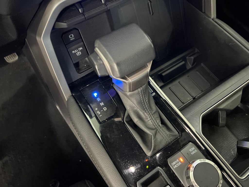 Used 2025 Toyota Tundra Limited AWD/4WD image 15
