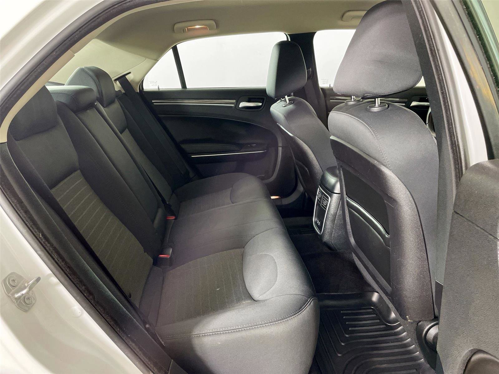 Used 2018 Chrysler 300 Touring image 26